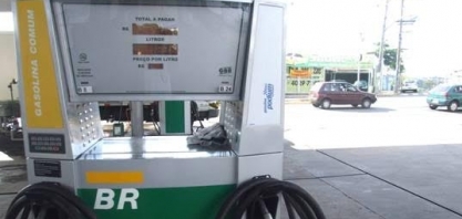 Gasolina cai em 13 Estados e no DF; preço sobe 0,38 na média brasileira