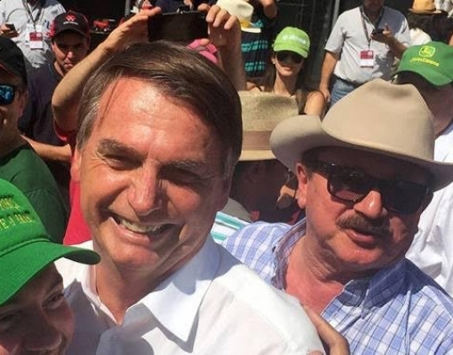 O presidente eleito, Jair BOlsonaro, e, de óculos, o ruralista Nabhan Garcia 