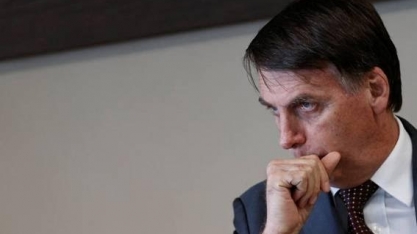 Lei trabalhista tem de se aproximar da informalidade, diz Bolsonaro