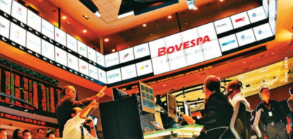 Ibovespa fecha em nova máxima com confiança sobre Previdência 