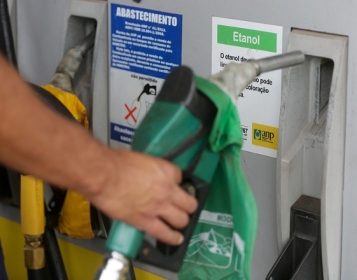 Etanol segue competitivo com gasolina em quatro estados brasileiros 