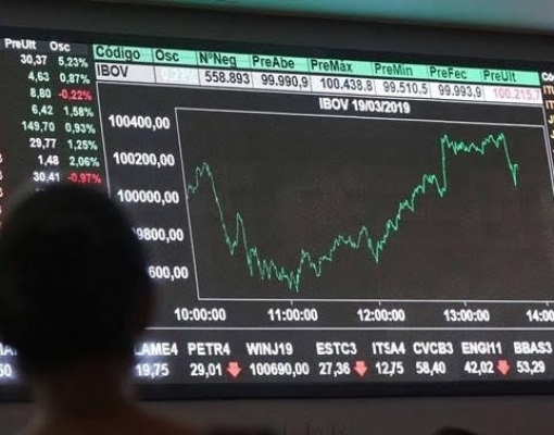 Bolsa fecha em queda com aversão a risco após ameaças de Trump sobre China 