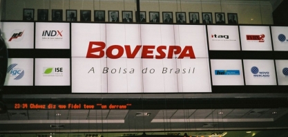 Ibovespa sobe 1,6%, atinge máxima em quase 5 semanas