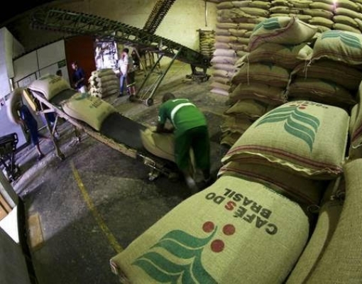 Exportação de café verde recua 14% em outubro; cresce mais de 20% no ano