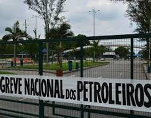 Petrobras obtém liminar contra greve de petroleiros