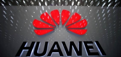 Depois de afagar China, Bolsonaro recebe Huawei 