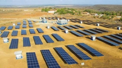 Bolsonaro diz ser contra rever tarifa de energia solar