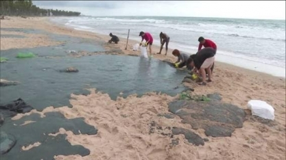 Origem do óleo que contaminou litoral brasileiro ainda é desconhecida