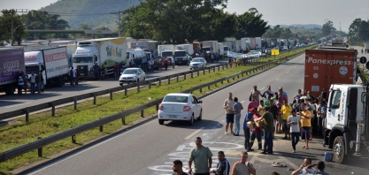 Greve de caminhoneiros seria 'tiro no pé', diz setor agrícola 