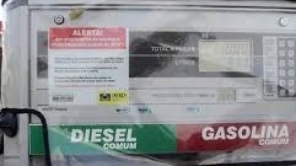 Vendas de diesel por distribuidoras recuam 2,5% em fevereiro