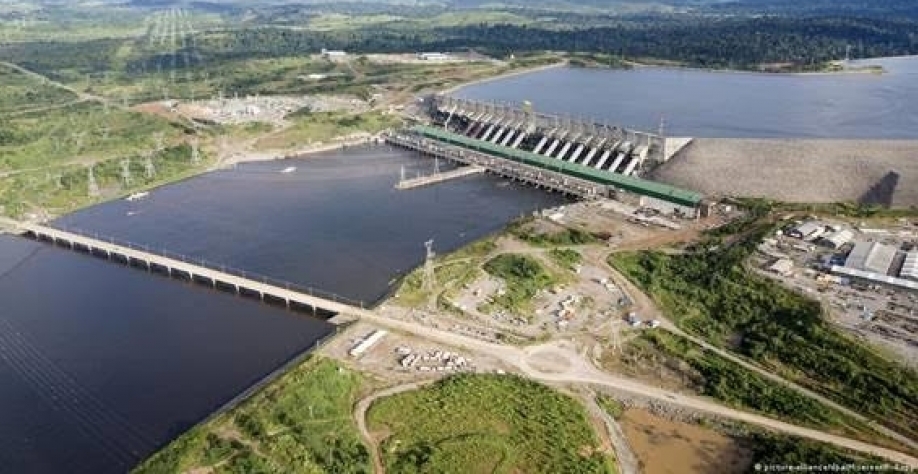 Legenda: Hidrelétrica de Belo Monte, no Pará. Mais de 50% da geração de energia do Brasil vem de hidrelétricas, que dependem de chuvas para funcionar. Foto: picture-alliance/dpa/Misereor/F. Kopp