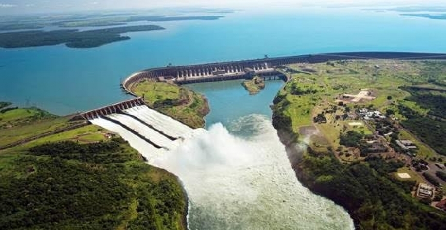 Vista aérea de Itaipu; conselho da usina decide tarifa de energia para 2023 - 15.02.23 - Divulgação