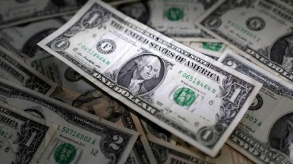 Bolsa cai puxada por Vale e impasse da dívida nos EUA; dólar fica estável