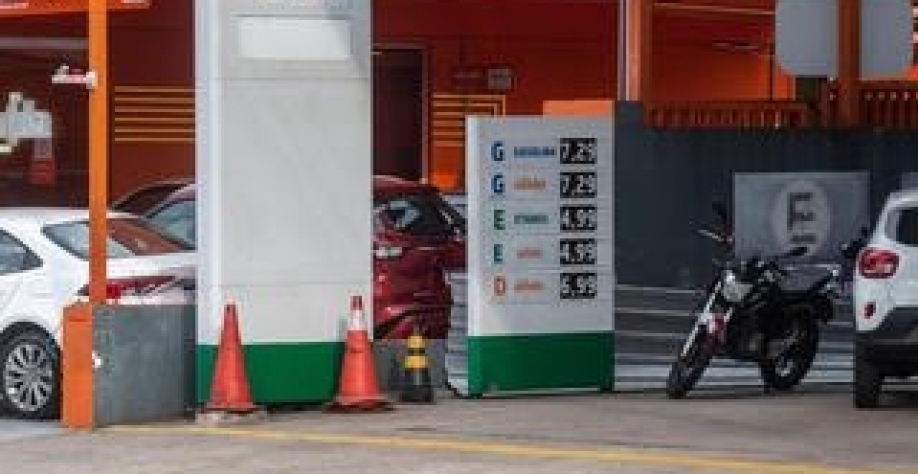 Petrobras reduz em R$ 0,40 a gasolina, R$ 0,44 o diesel e R$ 0,69 o gás