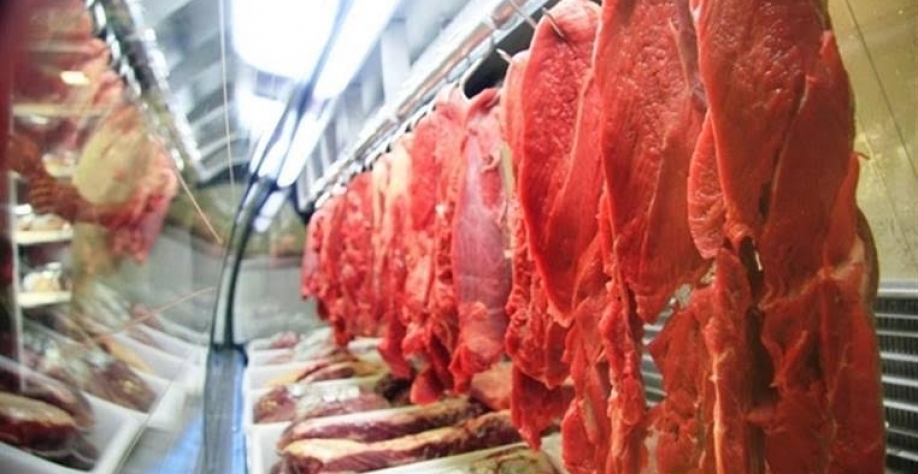 Oferta de carne bovina deve cair 4,9% em 2025 e pressionar preços no Brasil