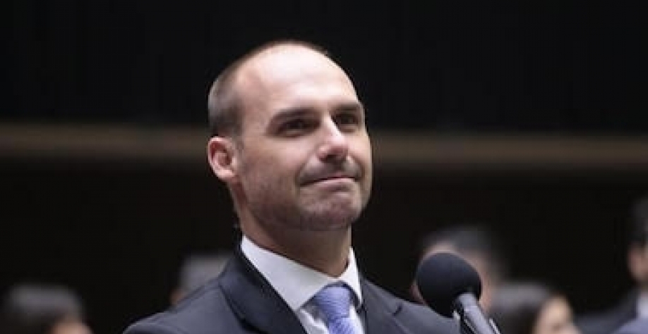 Eduardo Bolsonaro se licencia para viver nos EUA e criar clima pós-anistia